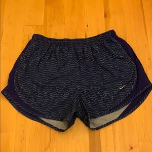 Navy Nike Gym Shorts - M